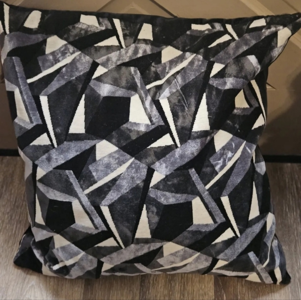 CALDEIRA Pillow 24" Black, White Velvet  Decorative Throw Feather Filled NWT